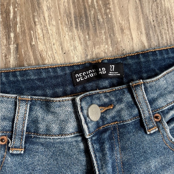 💕3/$25💕 Design Lab Denim Shorts - Picture 2 of 4